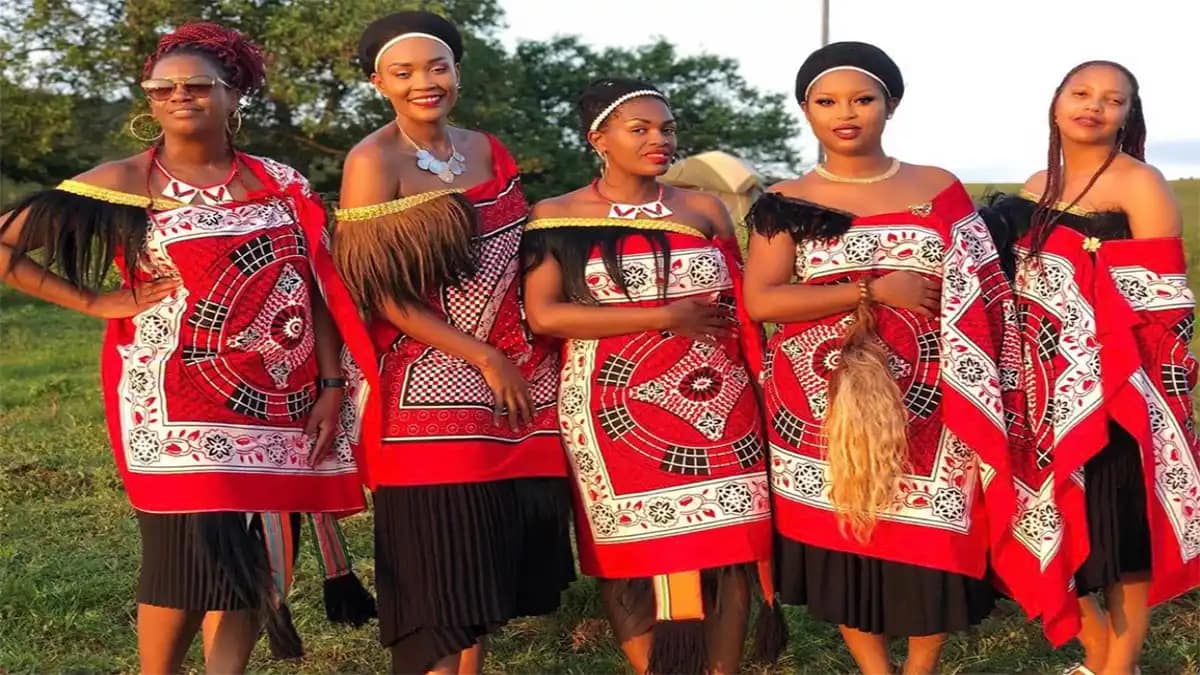 Explore Eswatini: 12 Astonishing Facts About Africa's Hidden Kingdom - Travel Guide 27 Beautiful traditional clothing