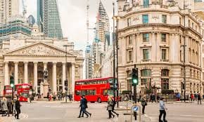Travel More, Spend Less: Simple Ways to Book Great Emirates special deals 13 London, UK