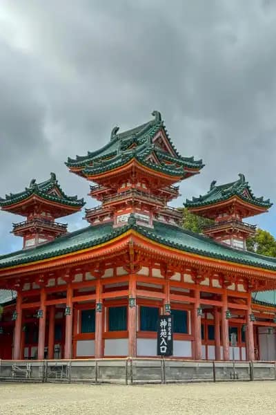 Discover the Magic of Tokyo (Kyoto): A Smart Travel Guide for 2025" 4 Magic of Kyoto
