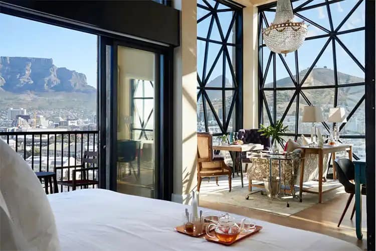 Top 10 Hotels in Cape Town: A Guide for Travelers 6 Explore the top 10 hotels in Cape Town