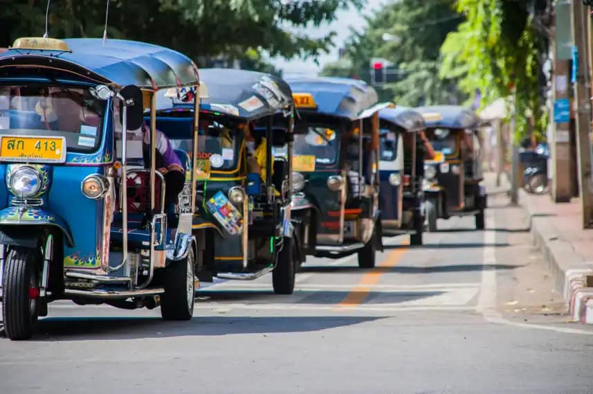 Thailand: Your Dream Escape Awaits! (Plus, Thai Massage Secrets!) 8 What to wear in Thailand
