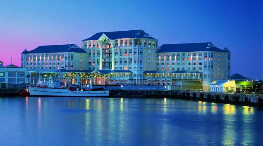 Explore the V&A Waterfront: Best Places to Visit for Travelers 16 A Traveler’s Overview